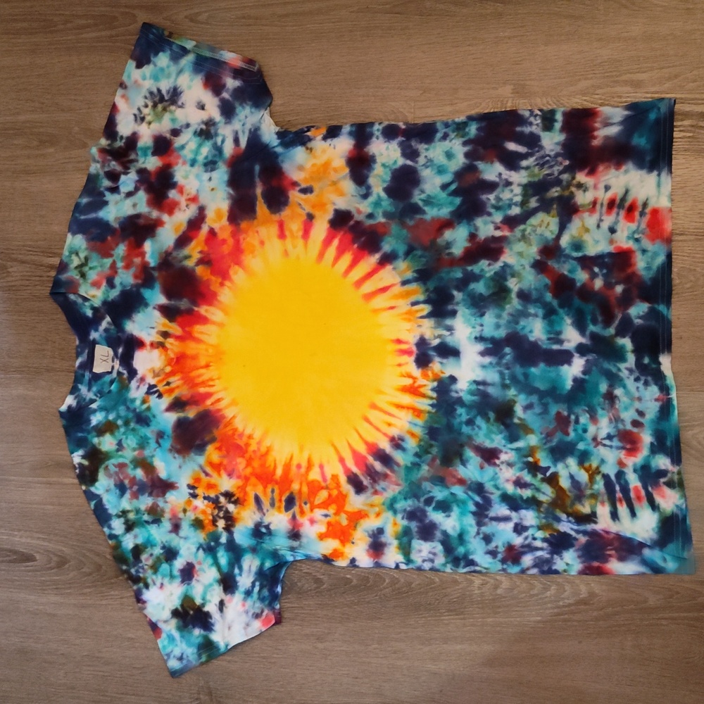 Mens XL Short Sleeve Handmade Tie Dye Shirt